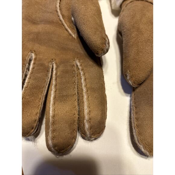 Ugg Women's Turn Cuff Sheepskin Chestnut Leather Gloves Size M - Picture 5 of 8
